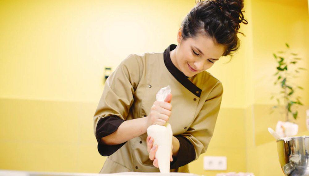How to Start a Successful Online Bakery Business from Home