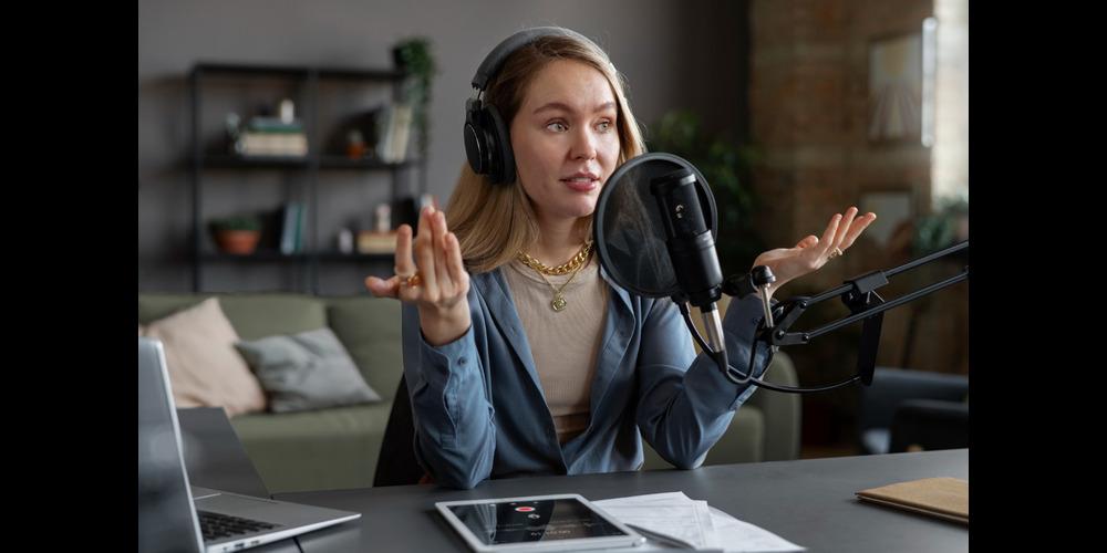 Powerful Voices of Color:  Margo Lovett, Host of Podcast Called ‘Her Business Her Voice Her Conversation’
