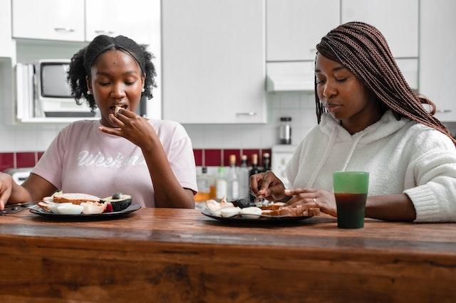 Causes of Eating Disorders in Women and How to Help