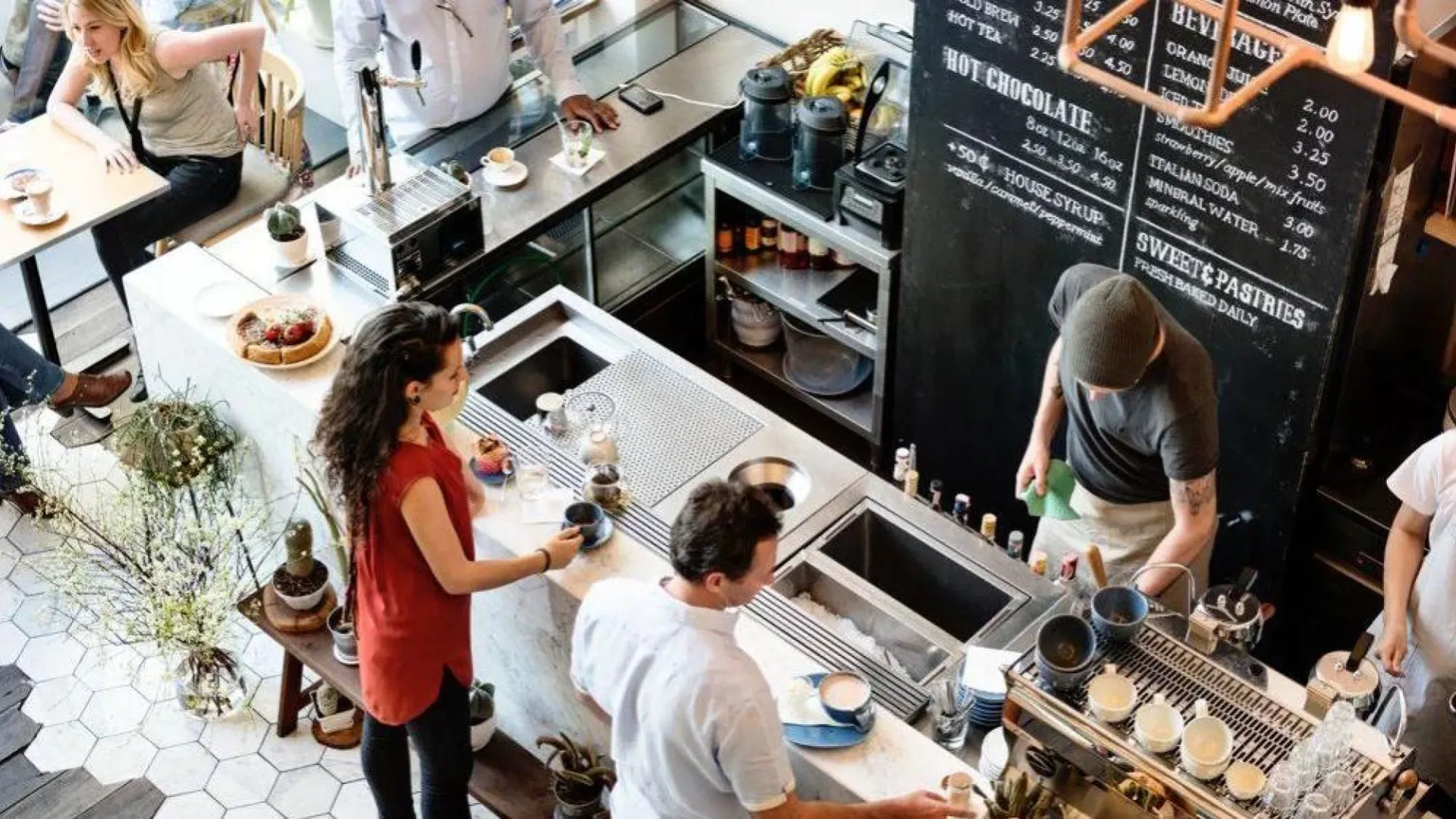 5 Common Ways to Reach Out to Customers