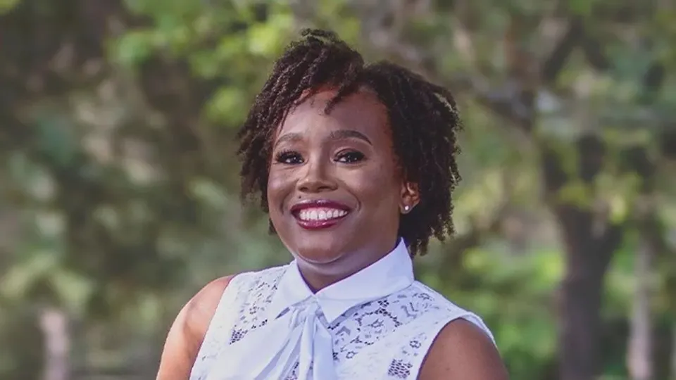 Krysta Theus: Bringing Clarity into Healing and Transformation