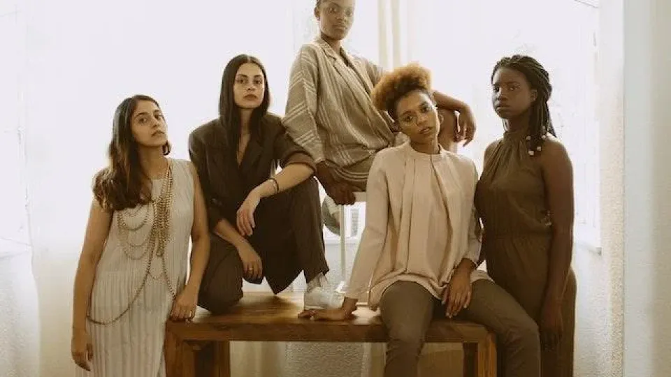 10 Things A Strong Woman Does Differently