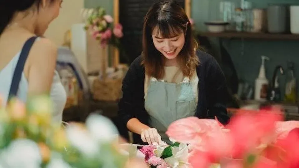 6 Ways to Attract Customers to Your Business