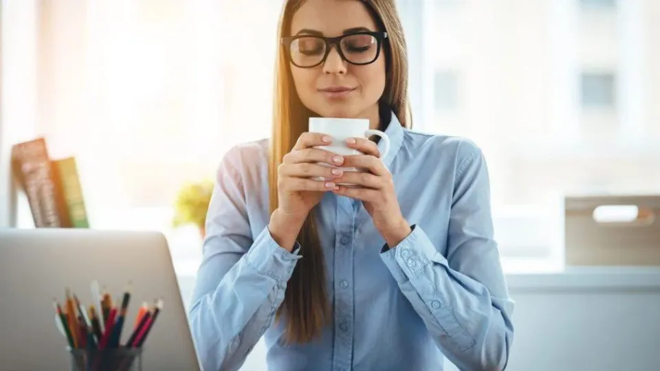 10 Tips to Encourage Mindfulness in the Workplace
