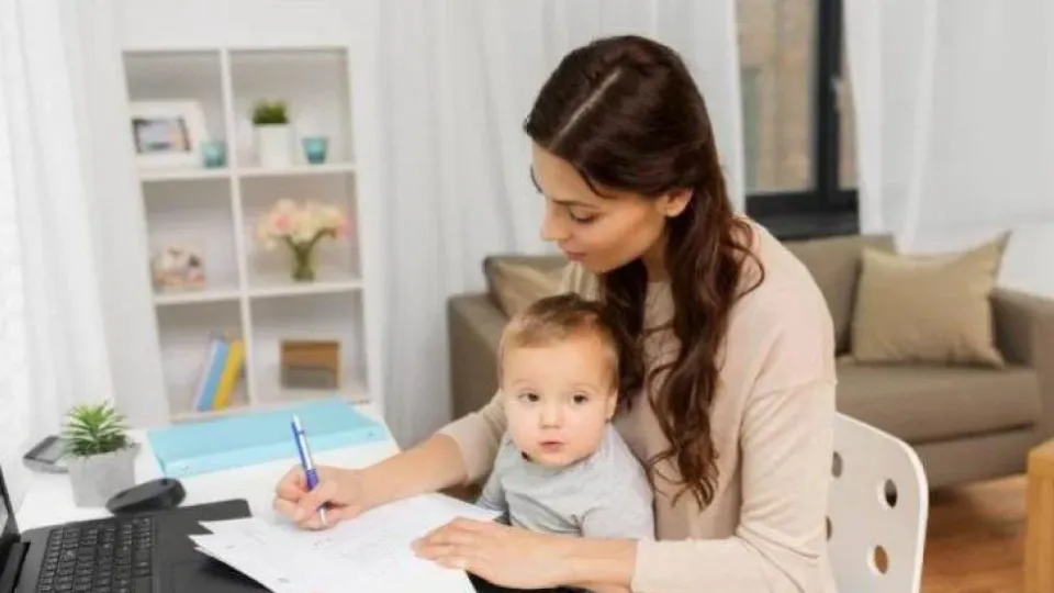 10 Ways Working Moms Can Find Work-Life Balance