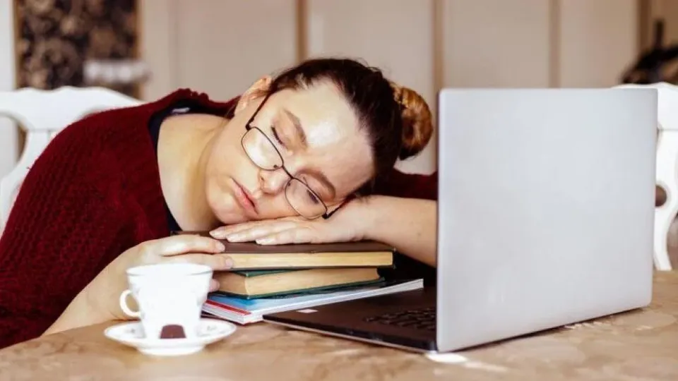 Research: Good Sleep and Women's Workplace Ambitions are Inter-related