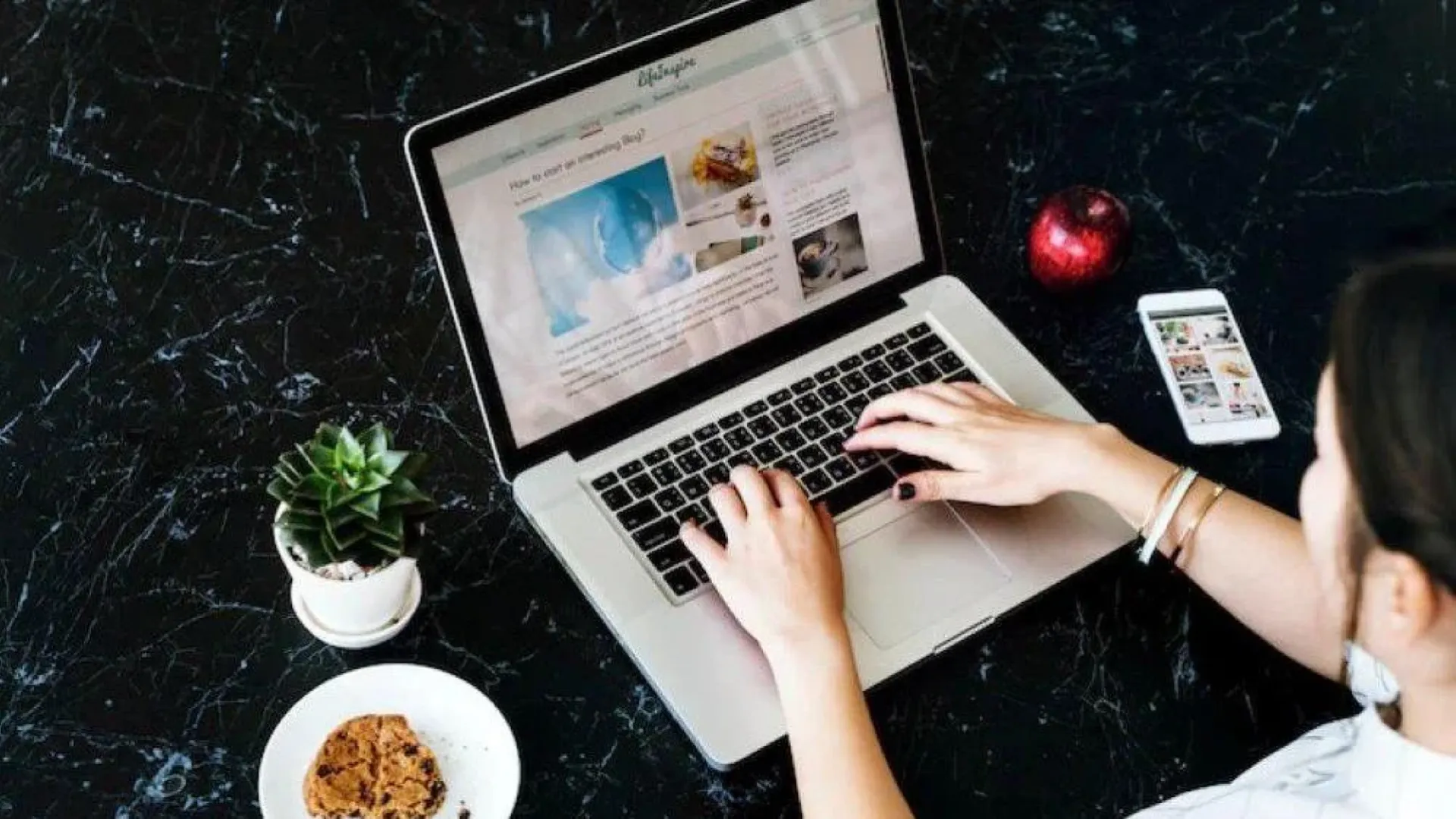 Guest Blogging: What Every Businesswoman Should Know