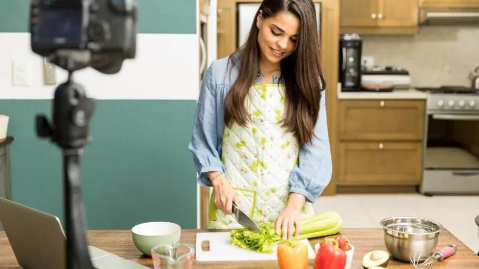 How to Start a Food Blog and Monetize It Successfully