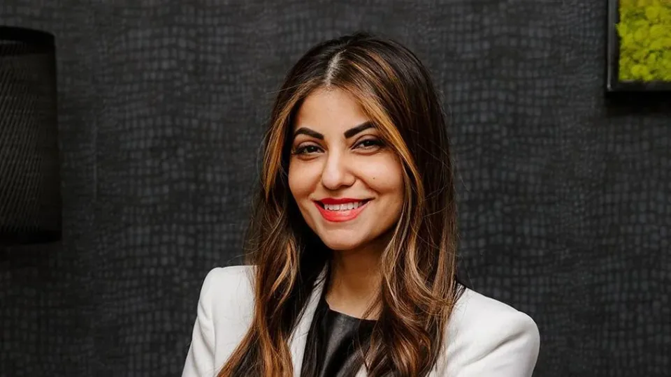 Umaimah Mendhro: The Voice of Empowerment and Inclusive Fashion