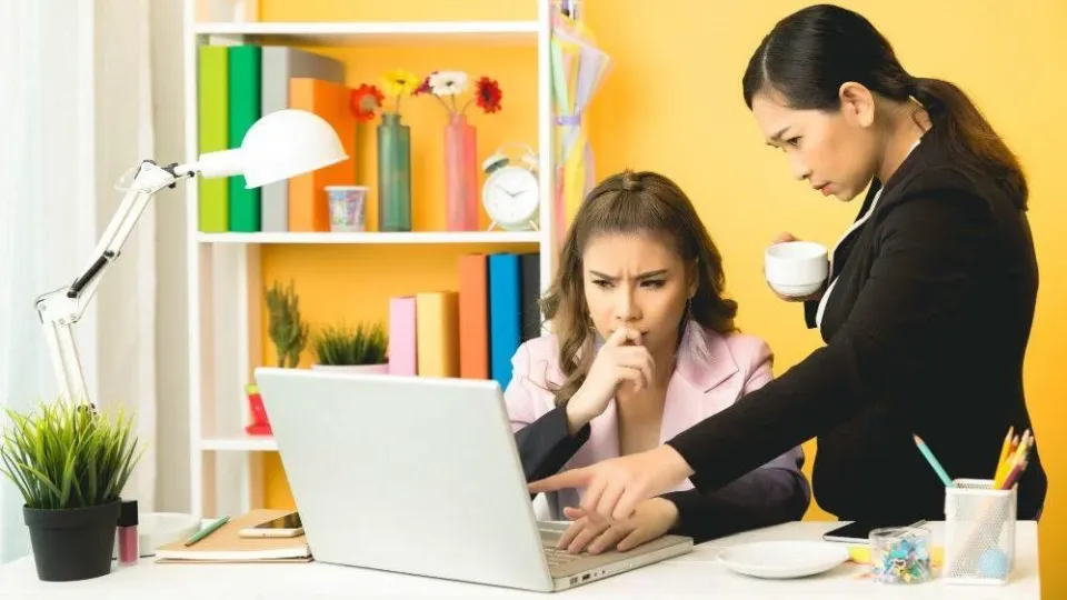 How to End Imposter Syndrome in Your Workplace?