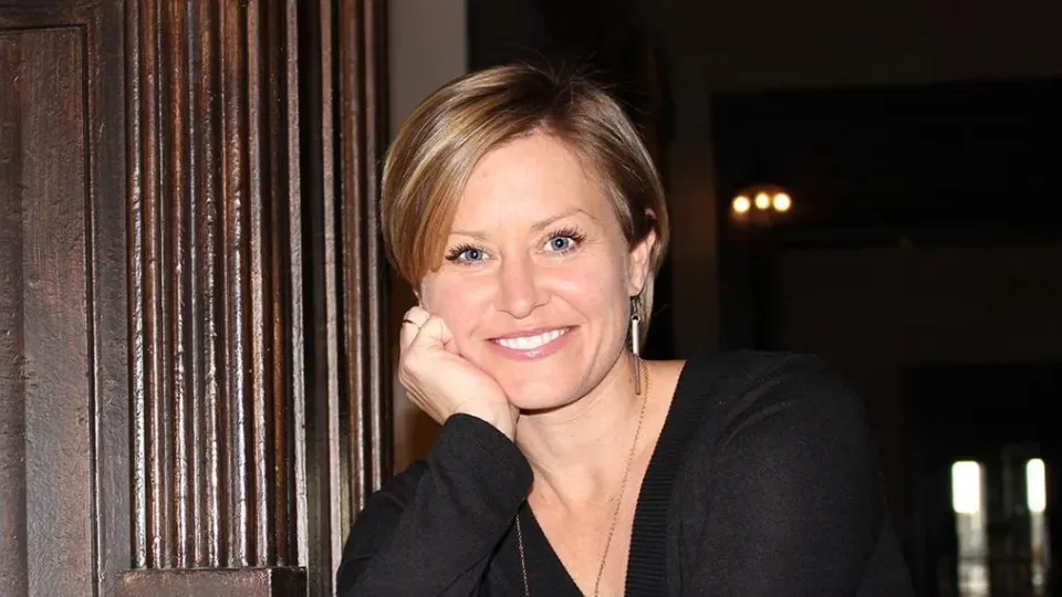 Molly Desch Empowering Women to Maintain Their Sobriety Journey