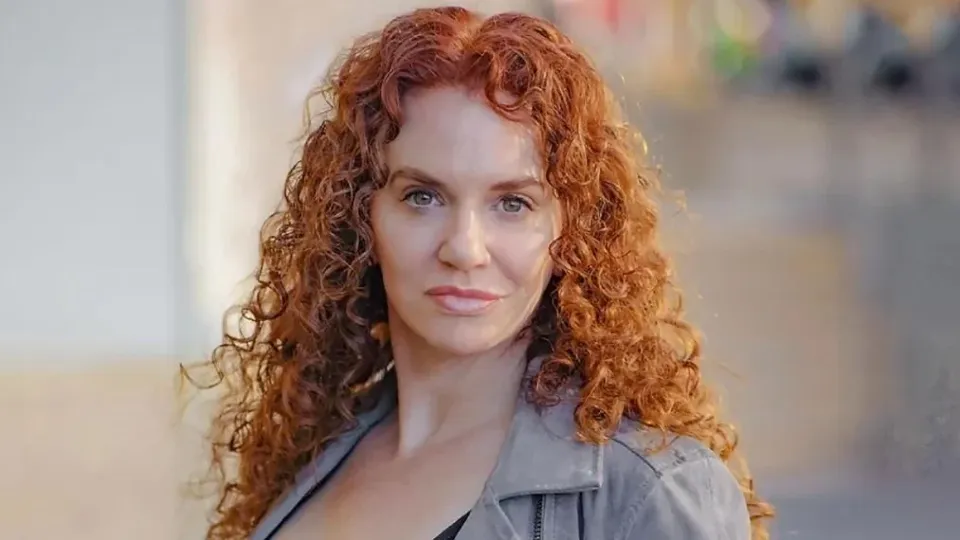 Kelly Smith: Helping People Find Their Way to Healthy Relationships