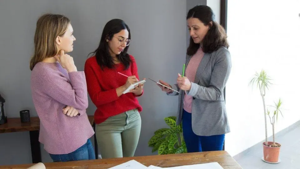 How Mentoring and Coaching Helps Women Entrepreneurs Achieve Success