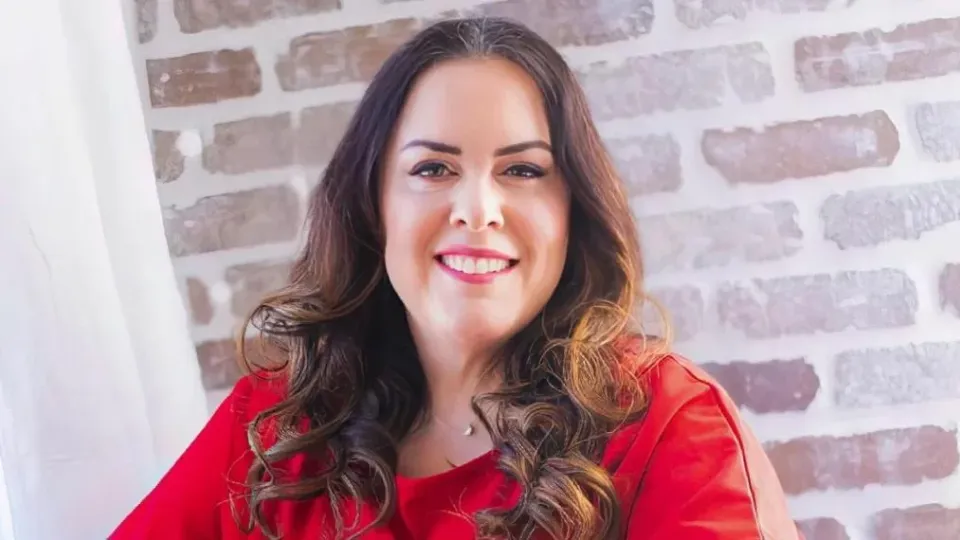 Leanna DeBellevue: The Unconventional Path to Digital Marketing Success