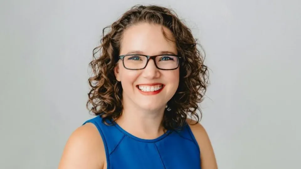 Stephanie Renk: Career Coach of the Year (2023)