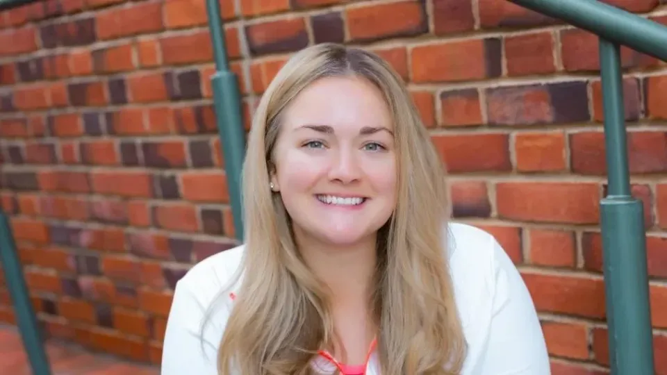 Laura Sabia: The Quintessential Community Builder in Wellness and Media