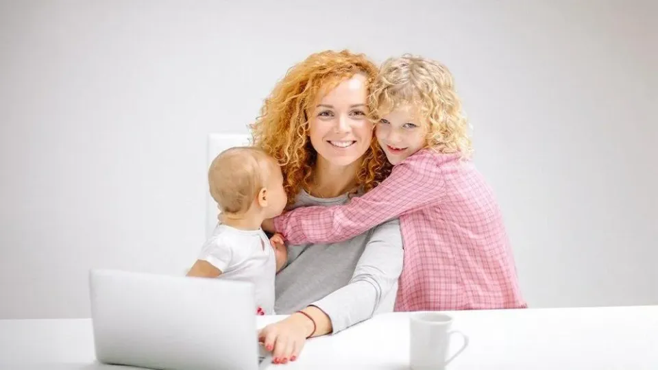 Tips for Working Parents Juggling Careers and Kids