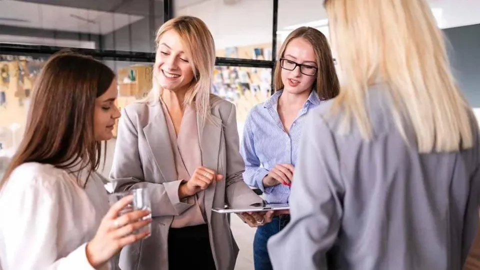 The Five-Minute Networking Formula That Builds Genuine Connections