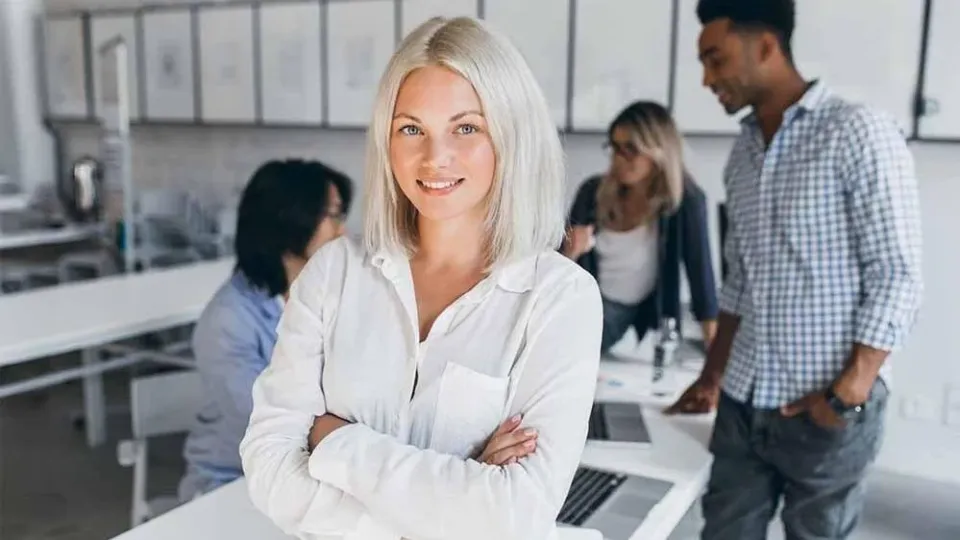 Leading with Quiet Confidence by Command a Room Without Saying a Word