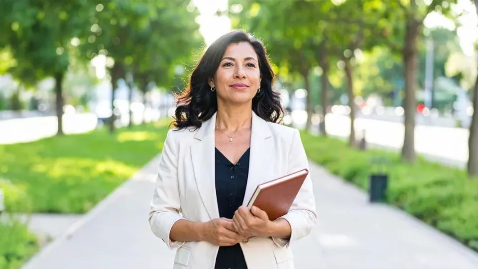Chasing Goals Without Losing Yourself: A Practical Guide for Ambitious Women