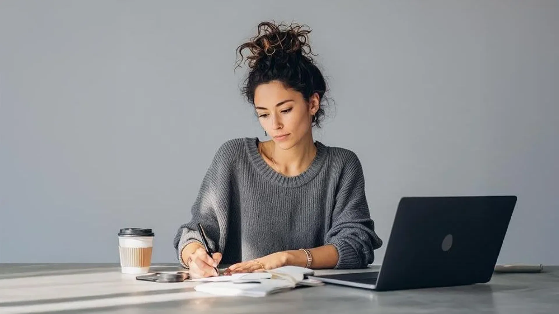 How to Start a Business with Zero Funding (Women's Edition)