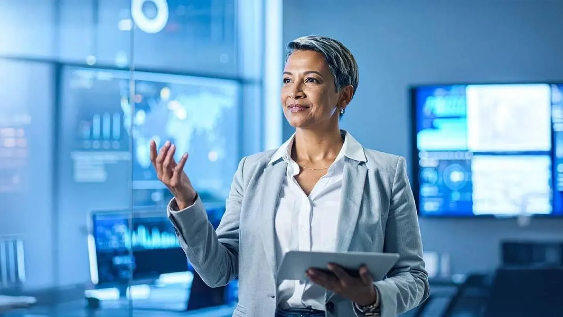 7 AI Tools Every Woman Entrepreneur Should Be Using in 2025