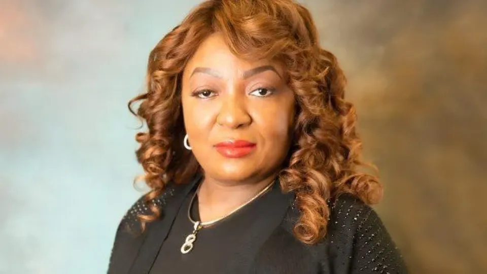 How the Exotic Hair Doctor Evelyn Metellus Helps Women and Supports Her Community