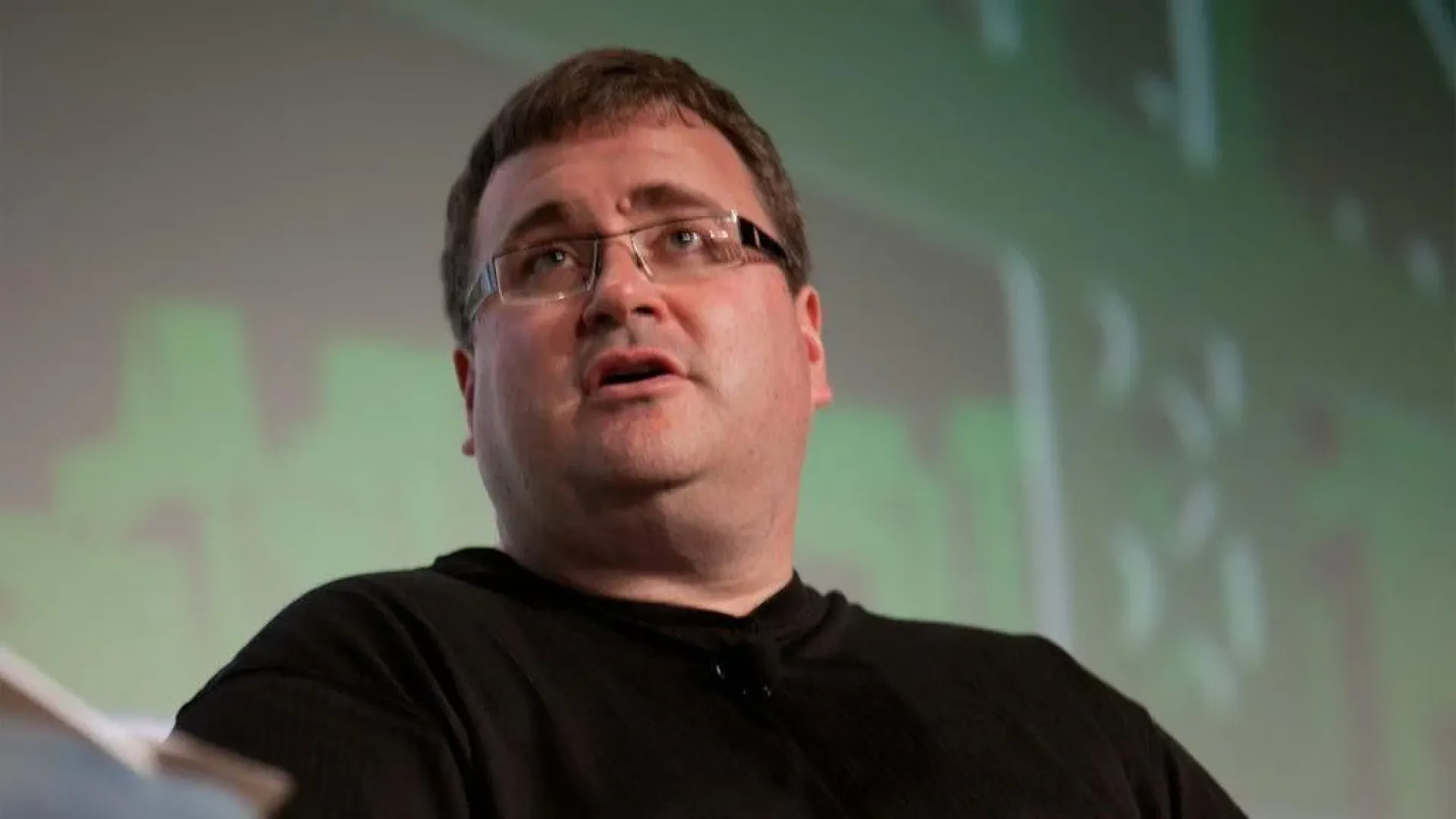 Business Lessons From LinkedIn Co-Founder Reid Hoffman on How to Scale Your Business