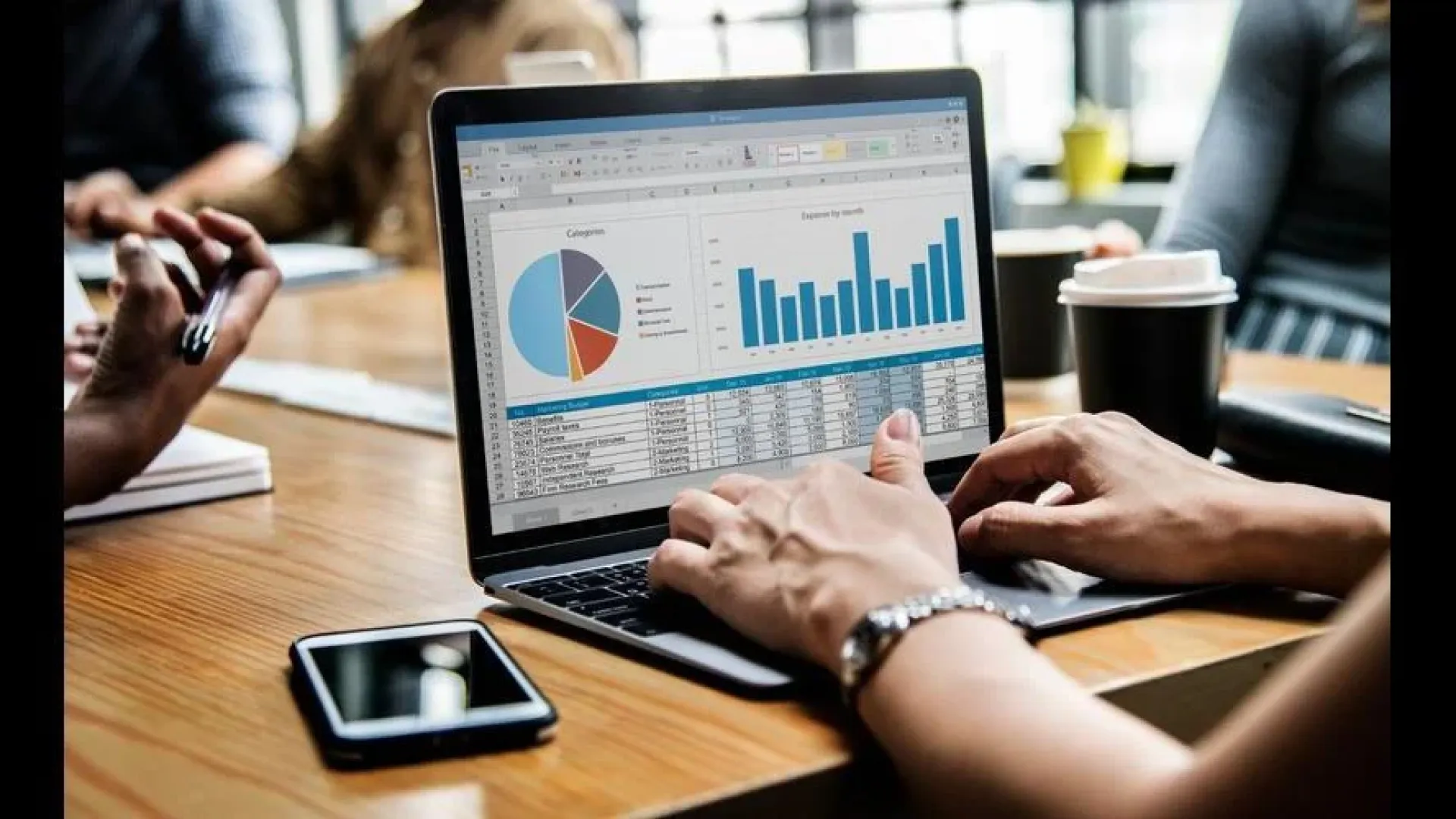 How Can Data Analytics Improve Your Business?